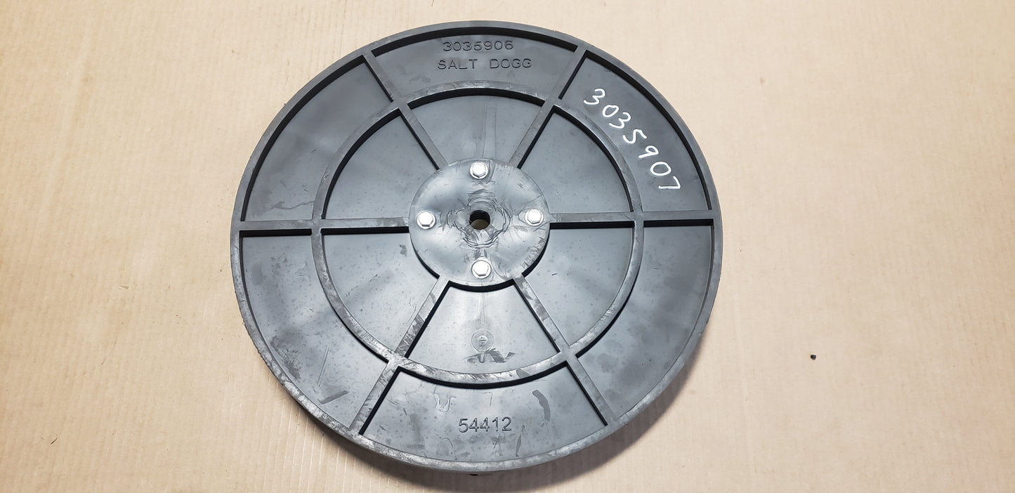 Buyers replacement spinner 18" (3035907)